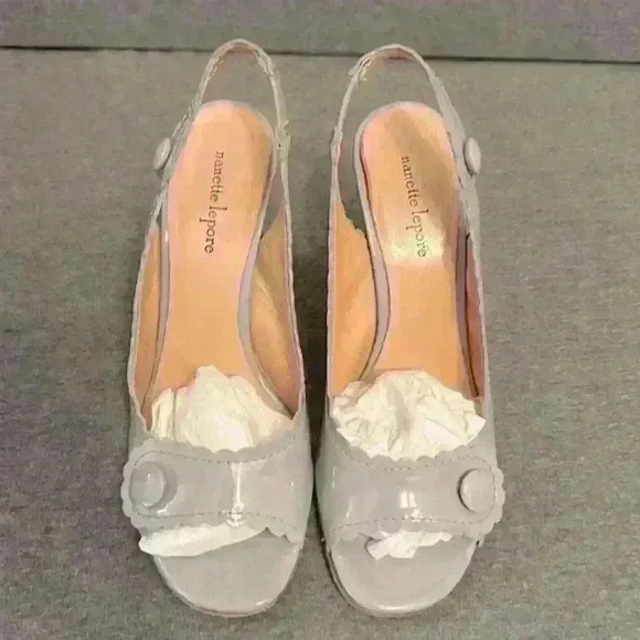 Nanette Lepore Scalloped Open Toe Gray Patent Leather Pump Women’s Size 6.5 - Picture 4 of 14